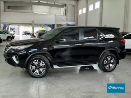 Toyota Hilux SW4