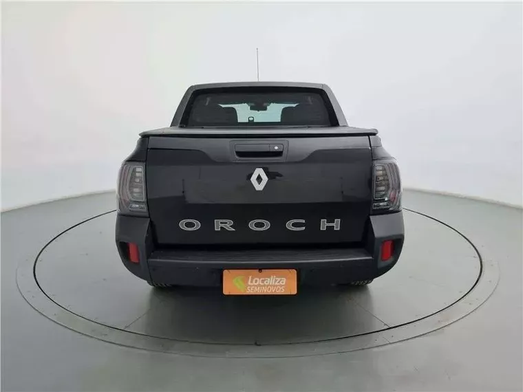 Renault Duster Oroch Preto 16