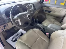 Toyota Hilux SW4
