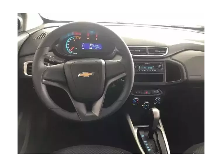 Chevrolet Prisma Branco 3