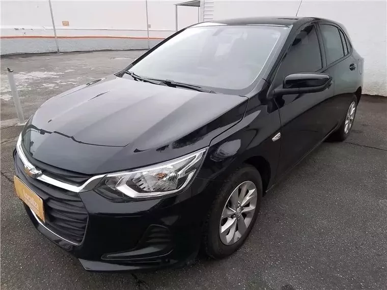 Chevrolet Onix Preto 7