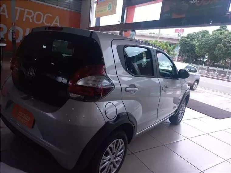 Fiat Mobi Prata 8