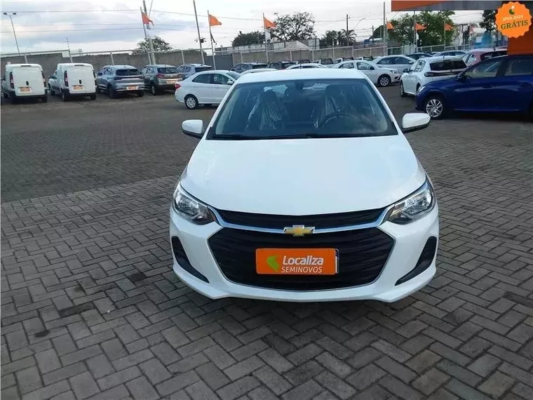 Chevrolet Onix Branco 4