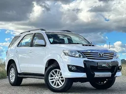 Toyota Hilux SW4