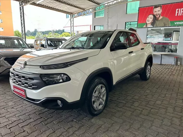 Fiat Toro Branco 4