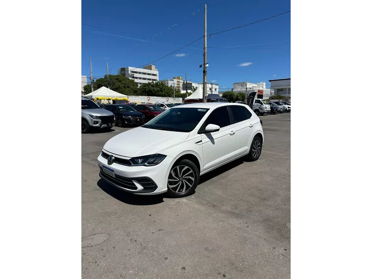 Volkswagen Polo Hatch Branco 1