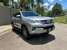 Hilux SW4