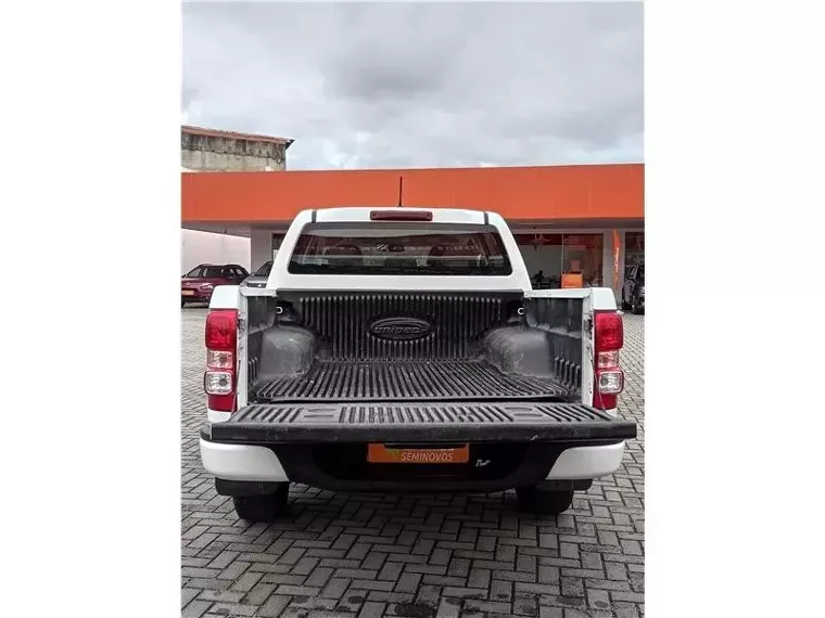 Chevrolet S10 Branco 2