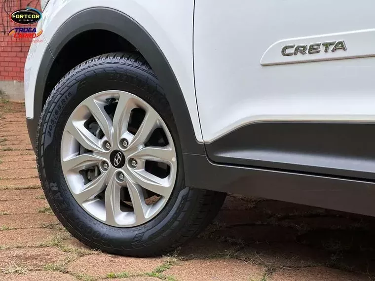 Hyundai Creta Branco 13