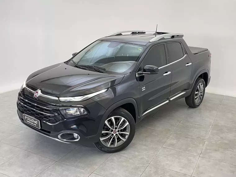 Fiat Toro Preto 17