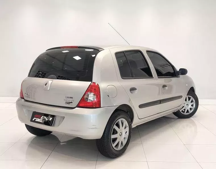 Renault Clio Prata 11