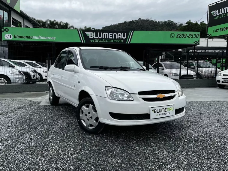 Chevrolet Corsa Branco 3