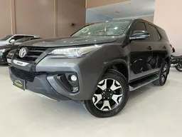 Toyota Hilux SW4