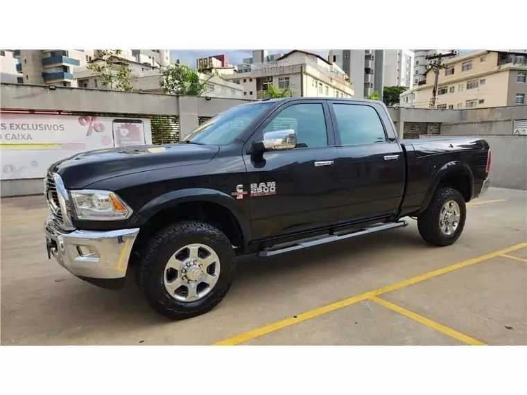 RAM 2500 Preto 8