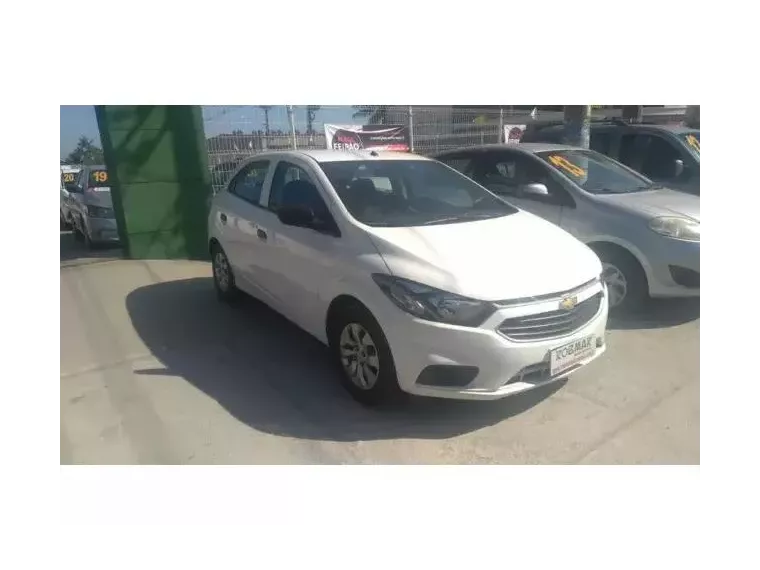 Chevrolet Onix Branco 1