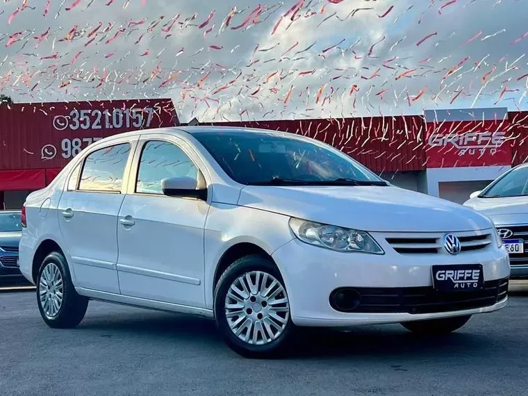 Volkswagen Voyage Branco 1