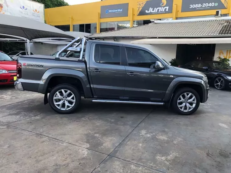 Volkswagen Amarok Cinza 3