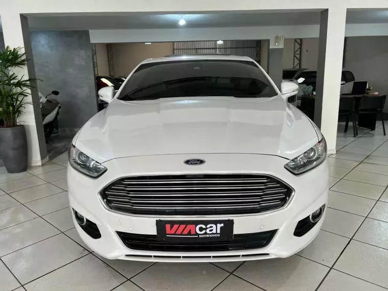 Ford Fusion Branco 3