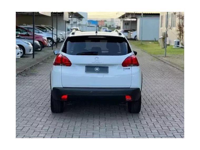 Peugeot 2008 Branco 7