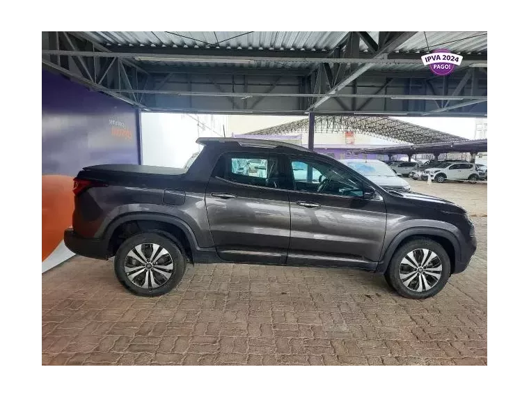 Fiat Toro Cinza 3