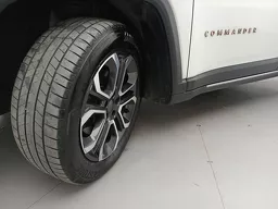 Jeep Commander