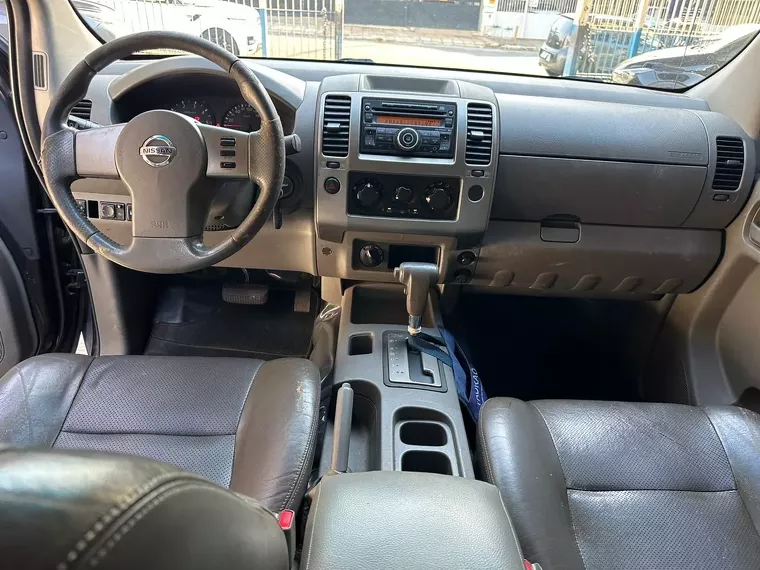 Nissan Frontier Prata 3