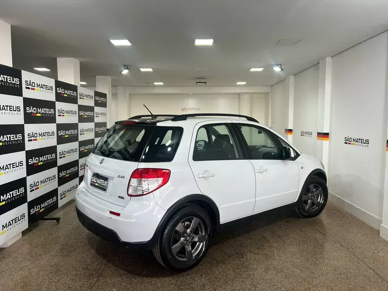 Suzuki SX4 Branco 3