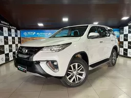 Toyota Hilux SW4