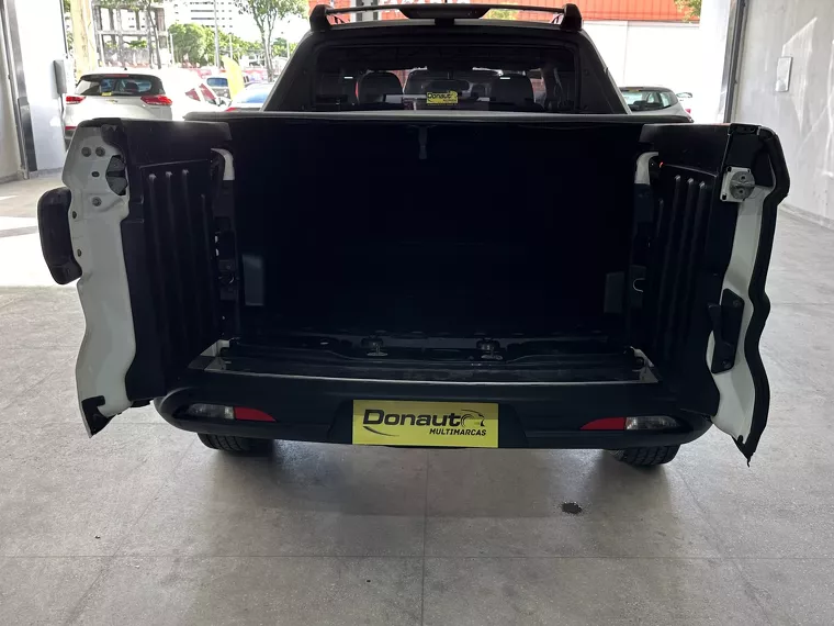 Fiat Toro Branco 8