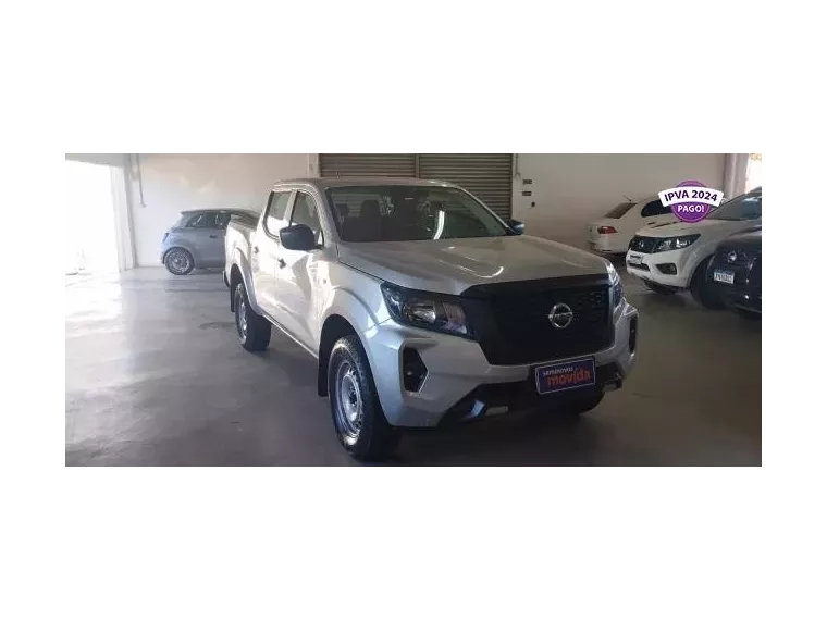 Nissan Frontier Prata 1