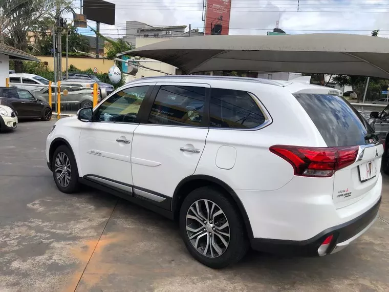 Mitsubishi Outlander Branco 7