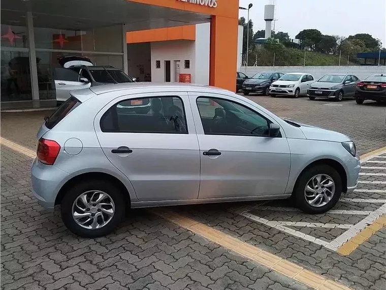 Volkswagen Gol Prata 2