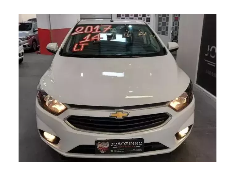 Chevrolet Prisma Branco 7