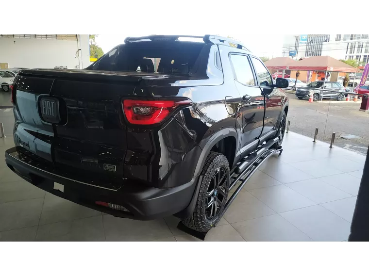 Fiat Toro Preto 5