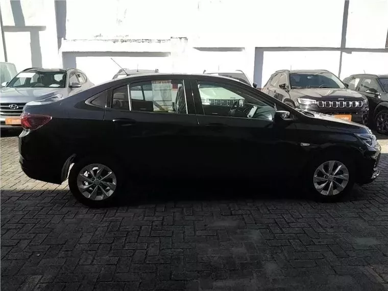 Chevrolet Onix Preto 7