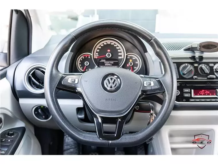 Volkswagen UP Branco 18