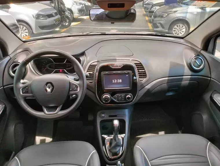 Renault Captur Prata 4