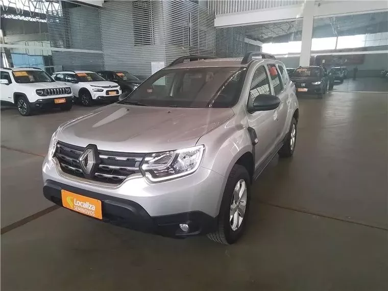 Renault Duster Prata 16