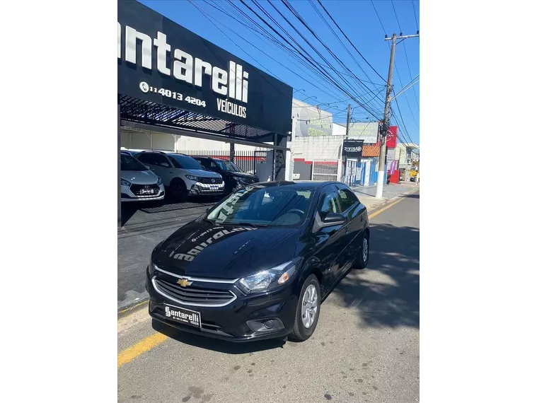 Chevrolet Onix Preto 5