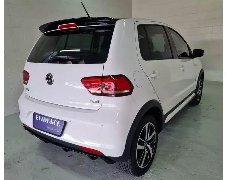 Volkswagen Fox Branco 11