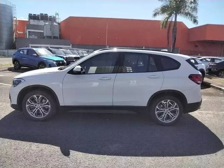 BMW X1 Branco 7