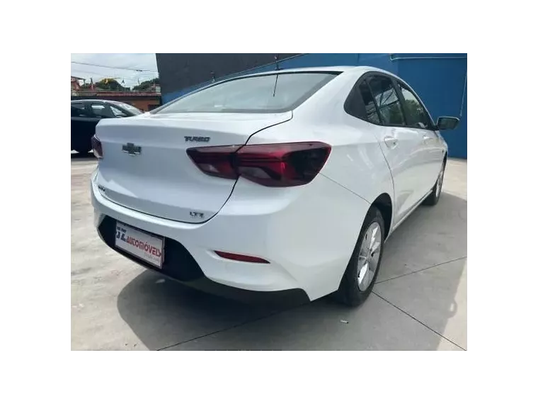 Chevrolet Onix Branco 6