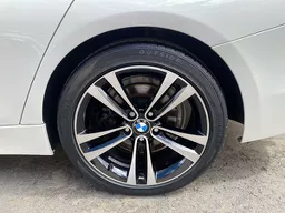 BMW 328i
