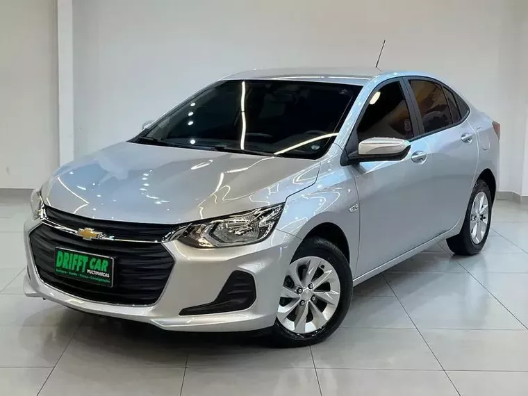 Chevrolet Onix Prata 1