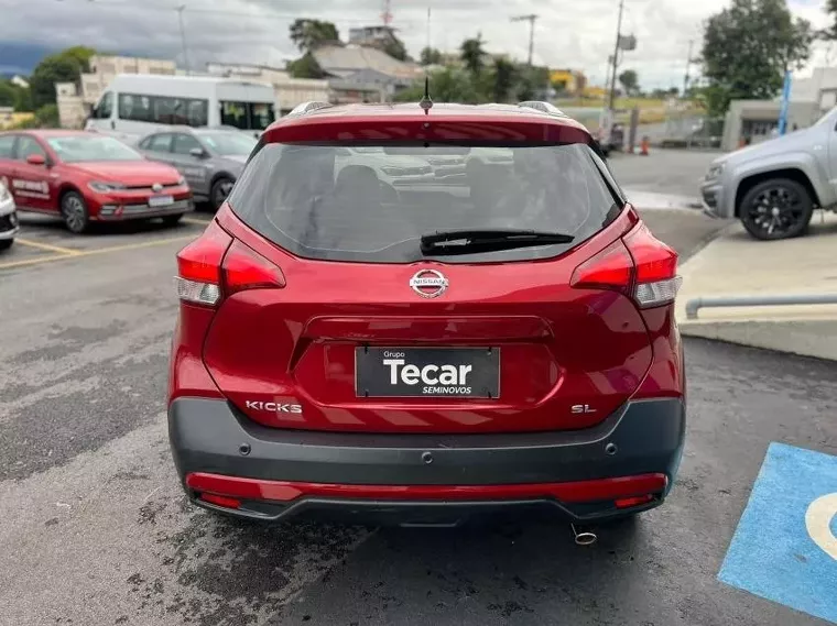 Nissan Kicks Vermelho 4