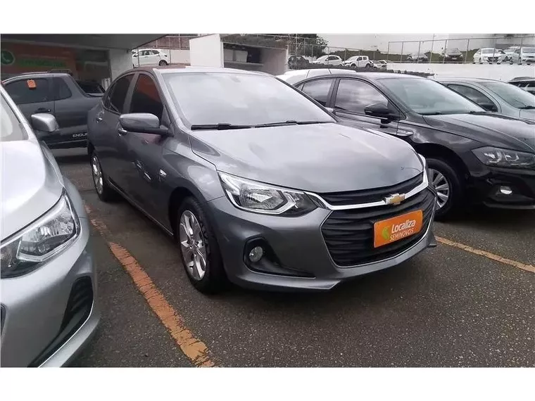 Chevrolet Onix Cinza 3