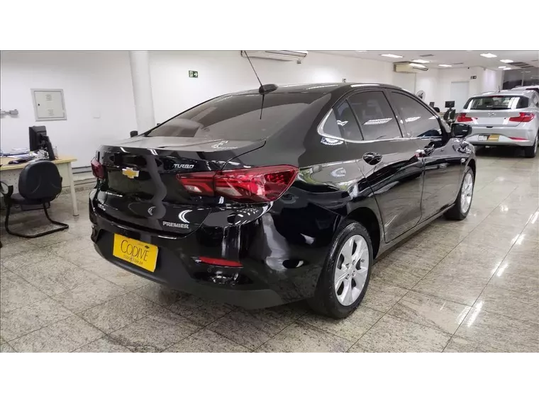 Chevrolet Onix Preto 10