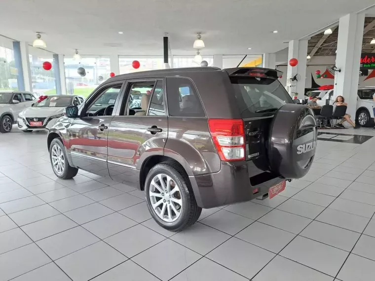 Suzuki Grand Vitara Marrom 4