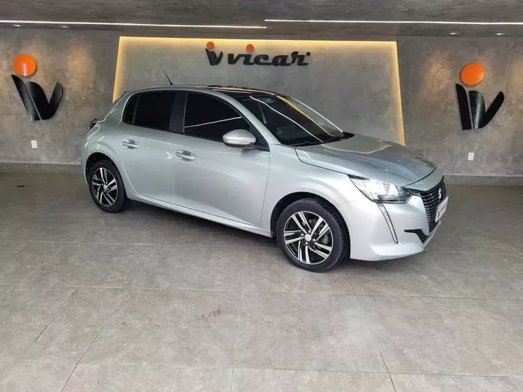 Peugeot 208 Prata 3