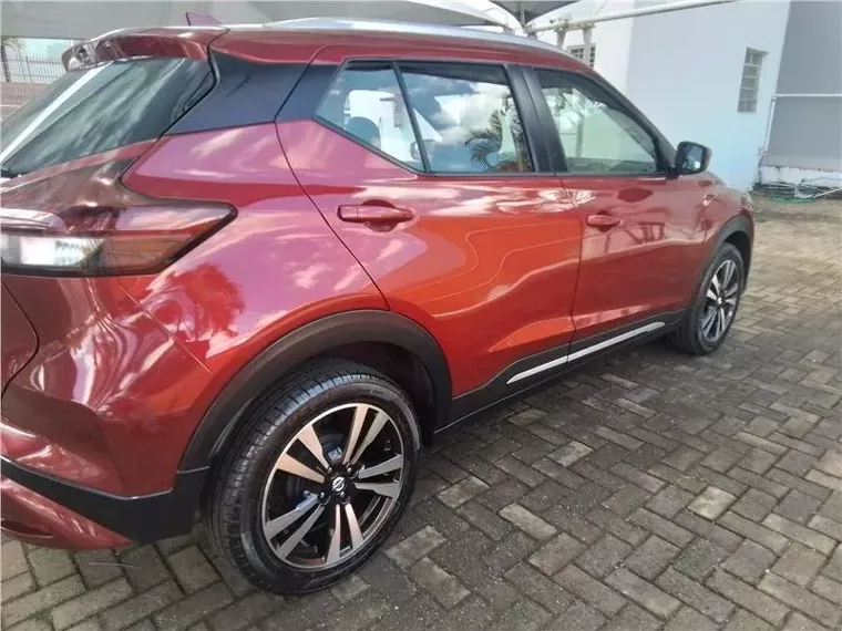 Nissan Kicks Vermelho 6